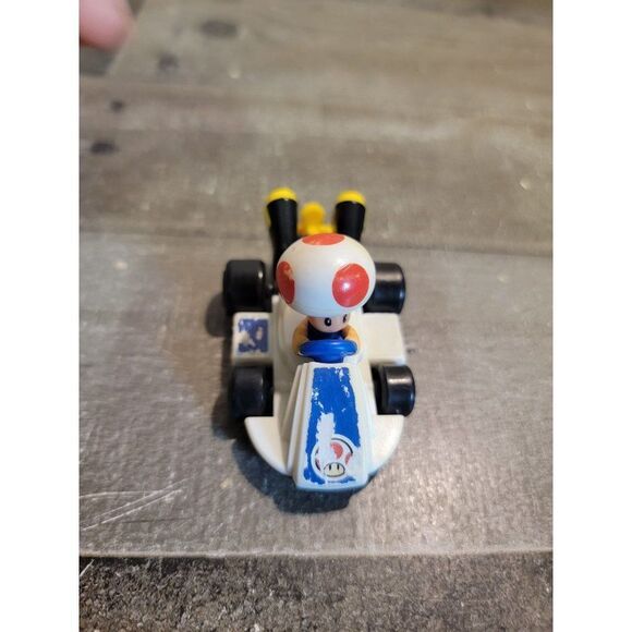 McDonald's Nintendo Mario Kart 2014 toad toy figure - Picture 2 of 4
